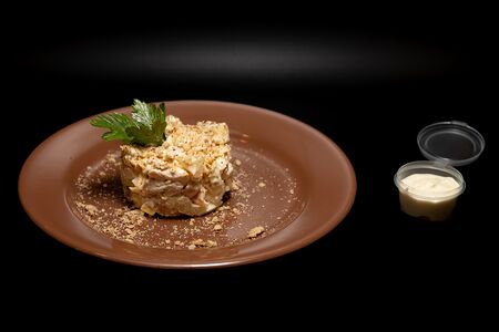 Салат курица с ананасом 