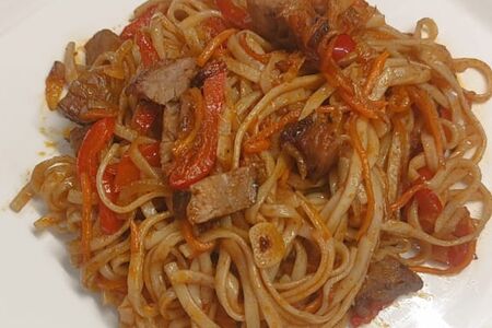 Вок острый со свининой