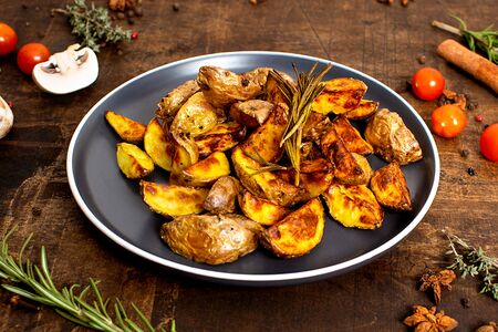 Мини-картофель с розмарином