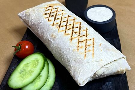 Шаурма с цыплёнком и беконом