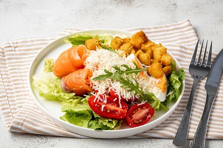 Цезарь с семгой