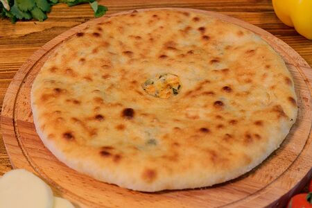 Осетинский пирог с рыбой, сыром и шпинатом