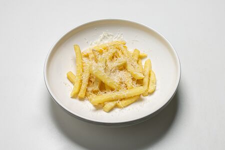 Картофель фри с пармезаном