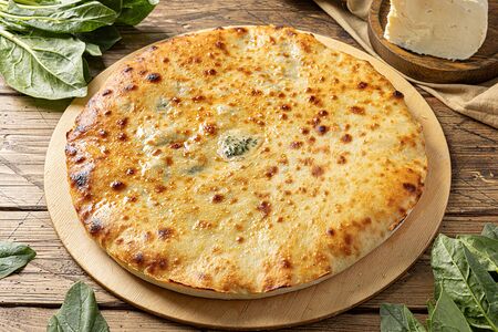 Осетинский пирог со шпинатом и сыром