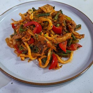 Лагман с курицей жареный