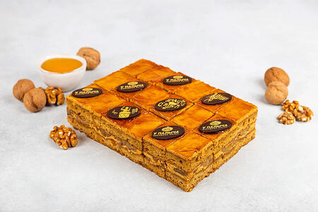 Медовая фантазия с грецким орехом пирожные-канапе