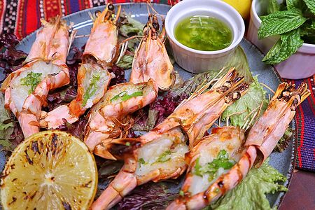 Королевские креветки на углях