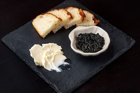 Чёрная осетровая икра