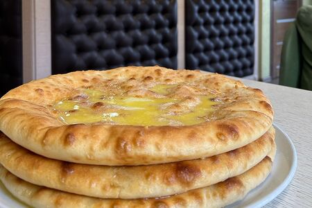 Пирог с курицей и сыром маленький