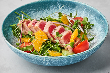 Салат с тунцом