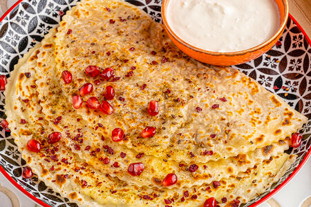 Кутаб с крабом и страчателлой