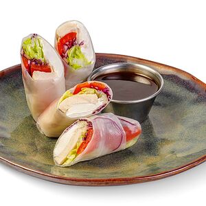 Спринг-ролл с курицей