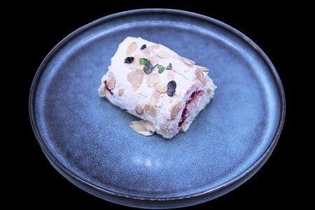 Меренговый рулет