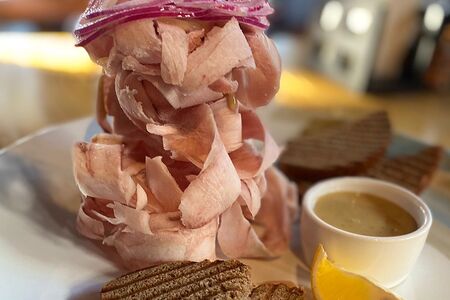 Строганина из пеламиды