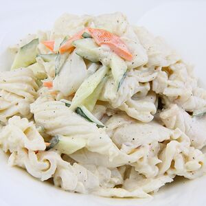Салат из кальмара с огурцом под майонезом