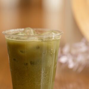 Матча-маракуйя тоник