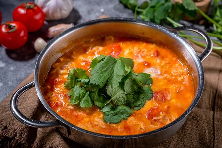 Яичница с помидорами