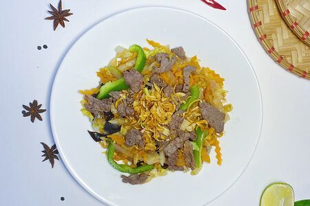 Бо сао - Говядина с овощами 