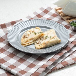 Блинчики с курицей, грибами и сыром