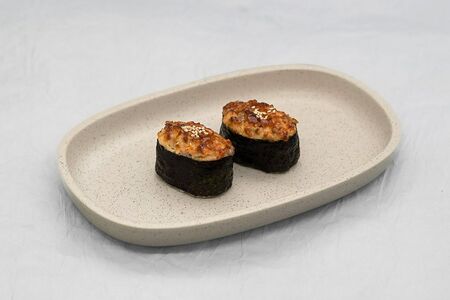 Четыре суши запечённые с угрём