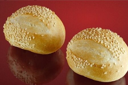 Булочка белая