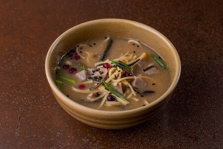 Мисо-суп с уткой и брусникой