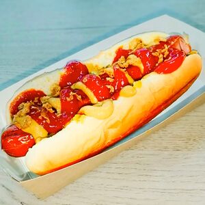 Три хот-дога