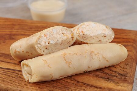 Блины с творогом и курагой