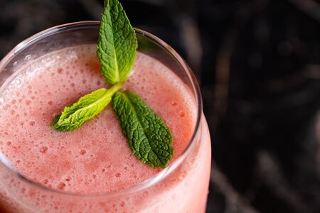 Смузи клубника-банан