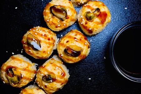 Запеченный с мидиями