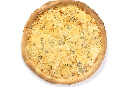 Пицца Четыре сыра на томатном соусе