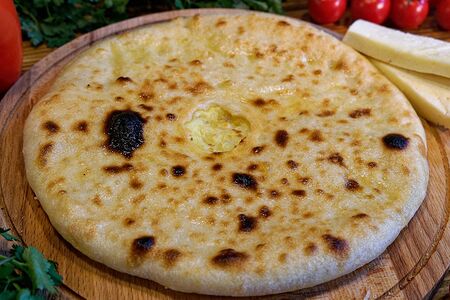 Осетинский пирог с сыром и грибами
