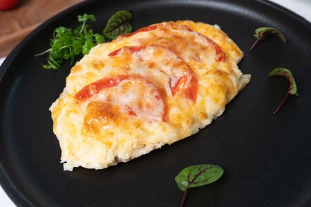 Отбивная куриная с томатами