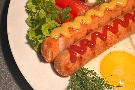 Яичница с сосисками