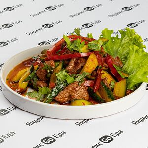 Острый салат в соевом соусе