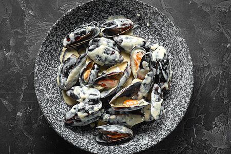 Мидии в сливочном соусе Блю чиз