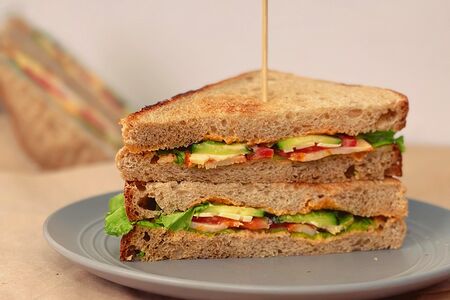 Сэндвич с бужениной из индейки