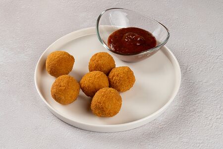 Сырные шарики с сыром и перцем халапеньо L