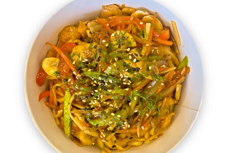 Вок острый с курицей