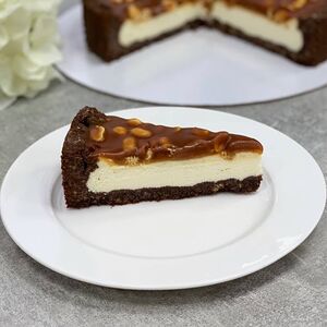 Чизкейк Сникерс