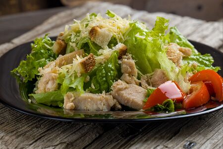 Салат Цезарь с креветкой