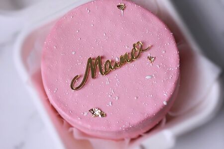 Бенто-торт Маме розовый с золотым топпером 