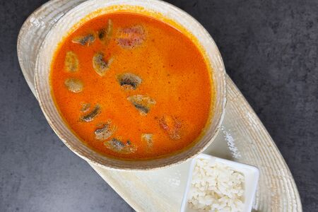 Том ям с креветками