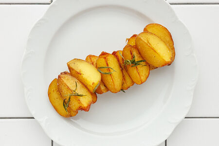 Картофель с розмарином