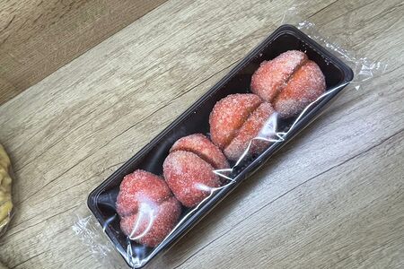 Пирожное Персики