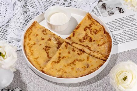 Тройка блинчиков со сметаной