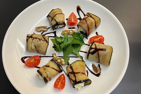 Рулетики из баклажанов 