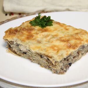 Լազանյա հավով և սնկով