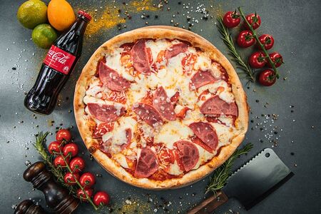 Пицца с ветчиной