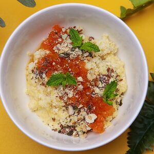 Пшенная каша с карамелизированной тыквой и орешками